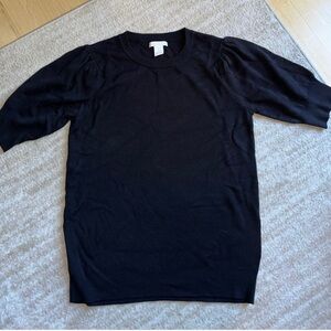 H&M Puff Sleeve Short Sleeve Sweater top - size medium